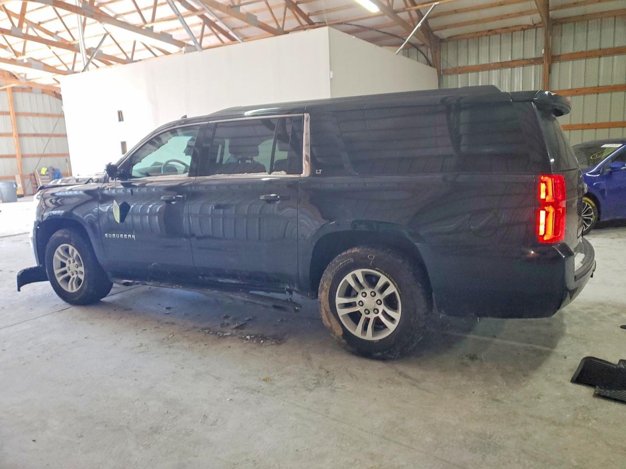 2018 Chevrolet Suburban K1500 Lt - Image 2