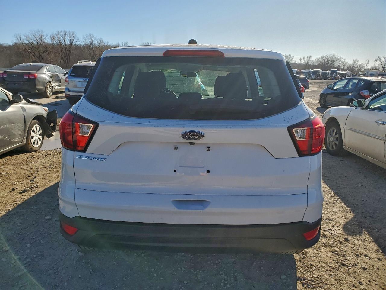 2019 Ford Escape S - Фото 6