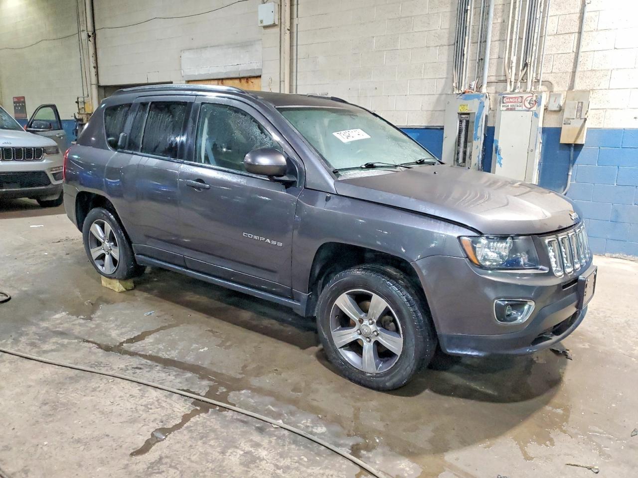 2016 Jeep Compass Latitude - Фото 4