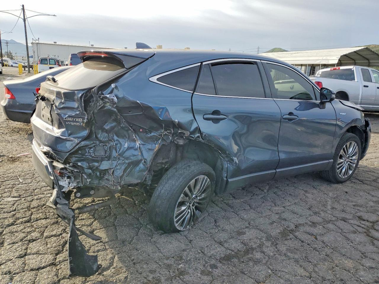2021 Toyota Venza Le - Фото 3