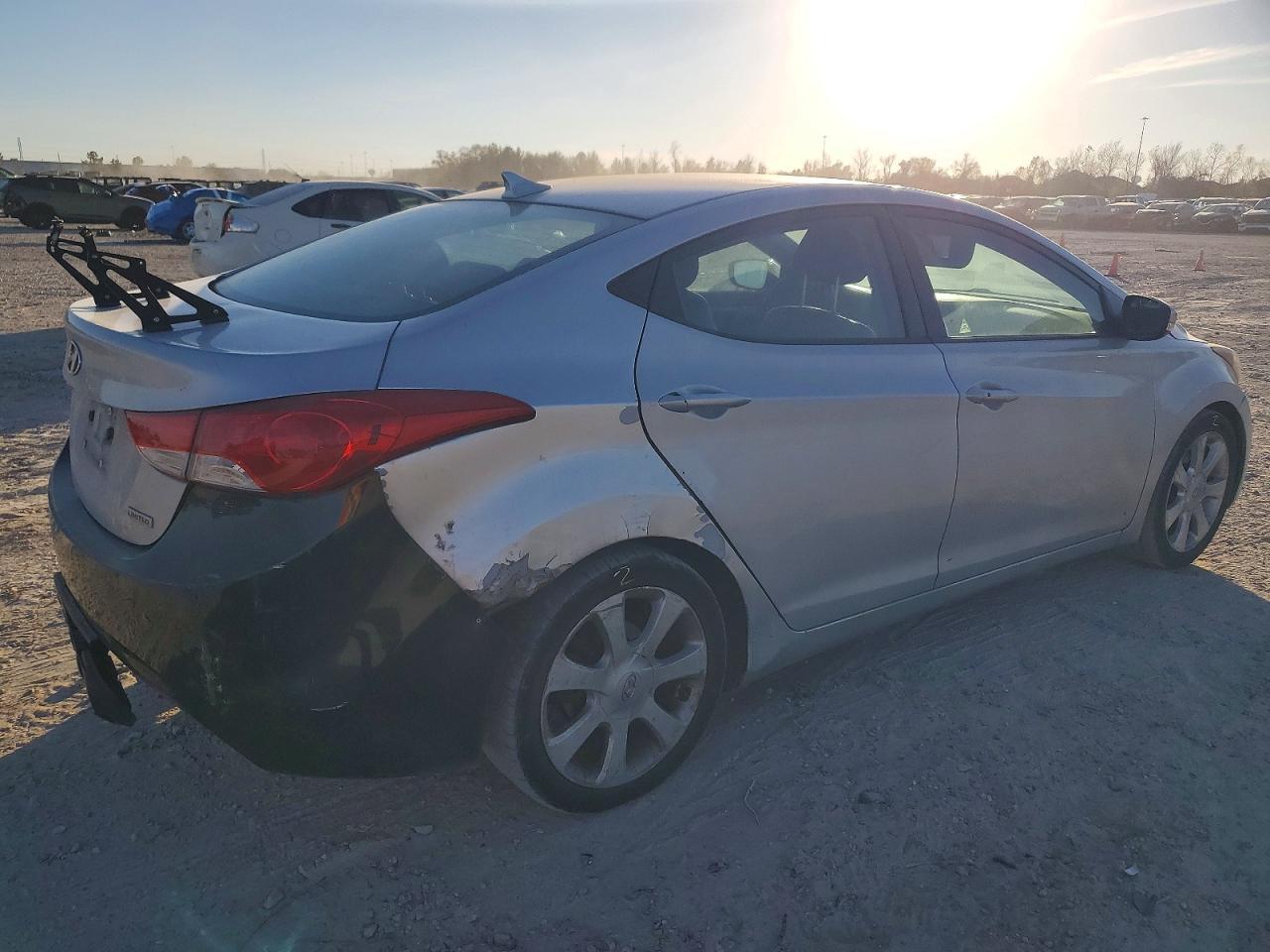 2013 Hyundai Elantra Gls - Фото 3