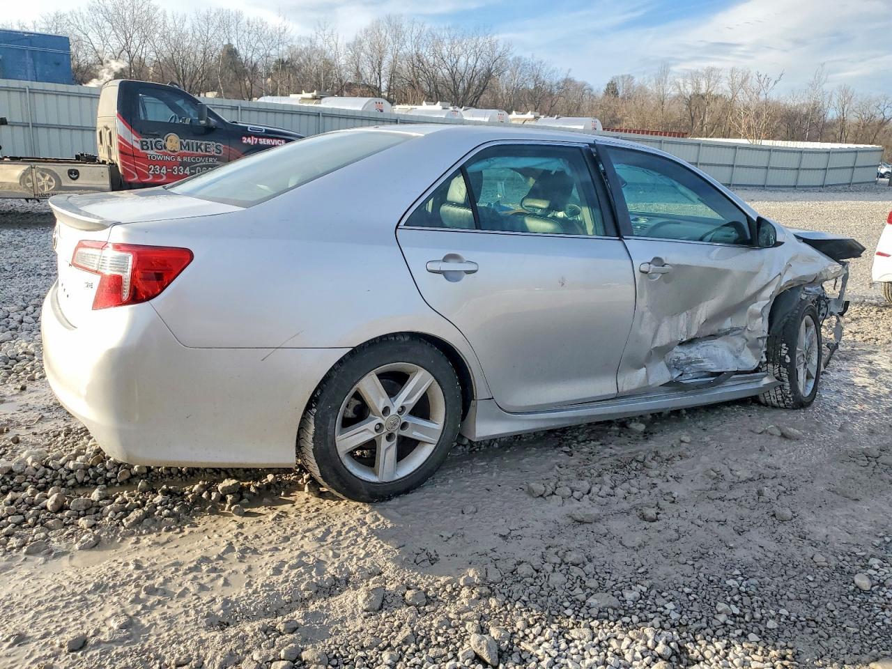 2013 Toyota Camry Se - Image 3