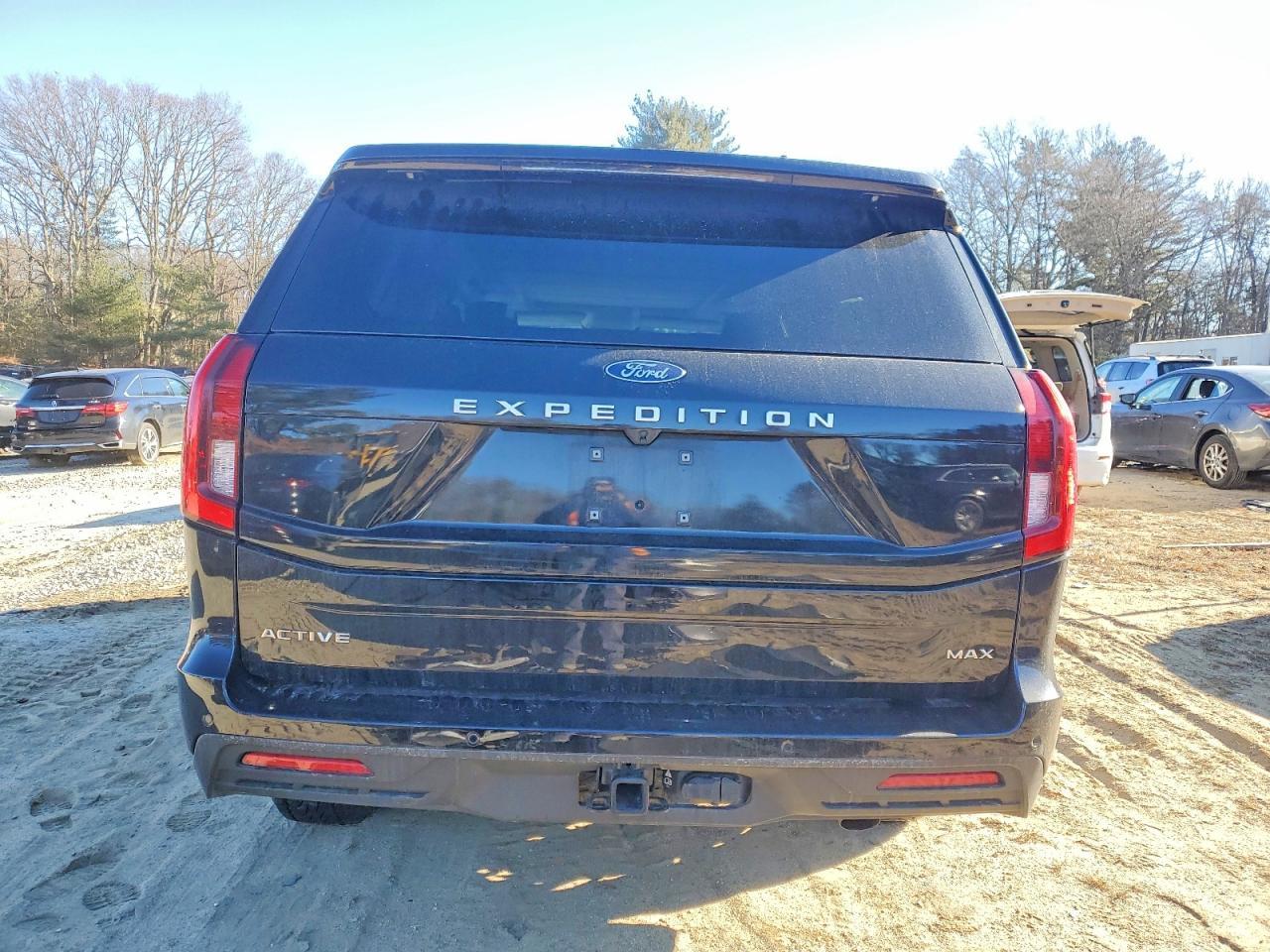 2025 Ford Expedition Max Active - Image 6