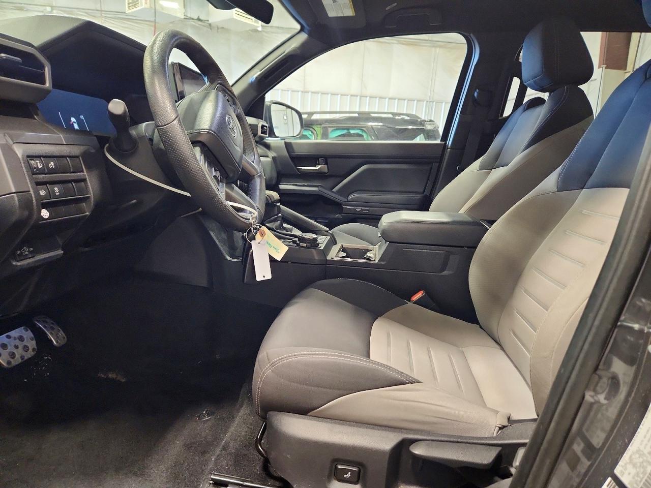 2024 Toyota Tacoma Double Cab - Image 7