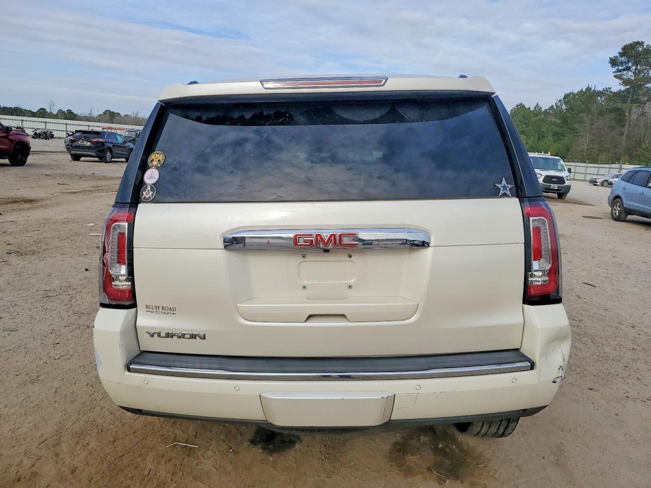 2015 GMC Yukon Denali - Фото 6
