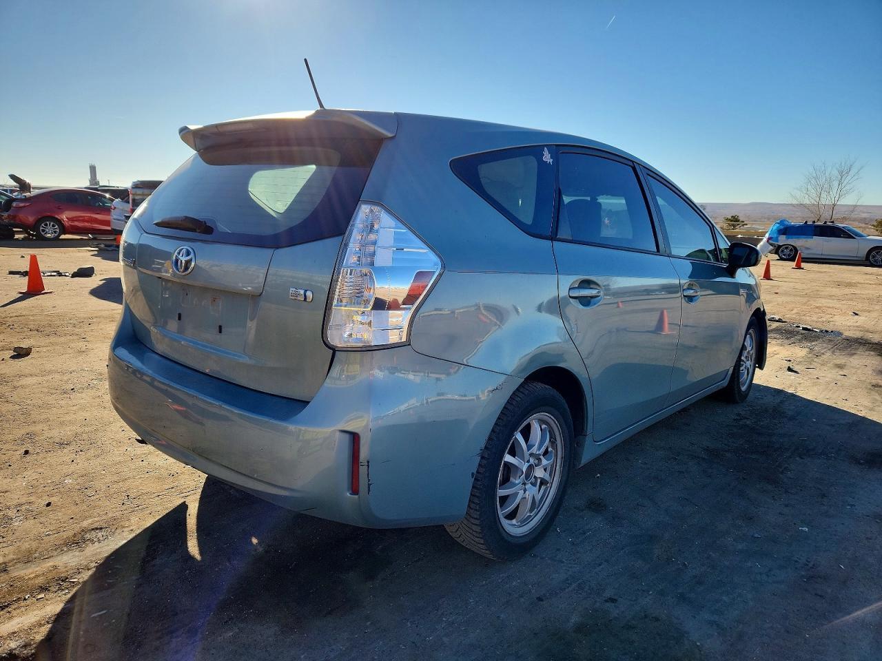 2013 Toyota Prius V - Image 3