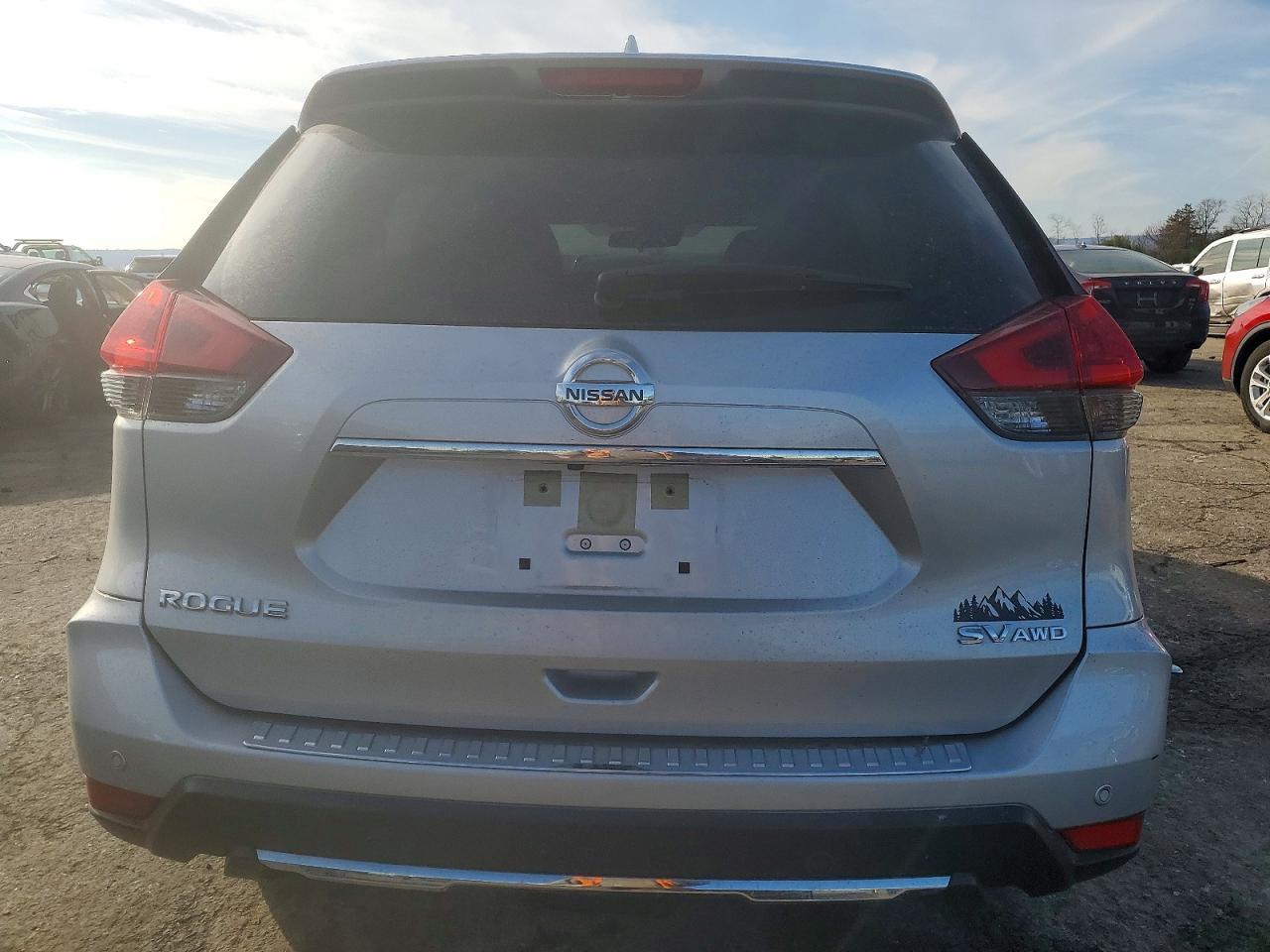 2020 Nissan Rogue S - Фото 6
