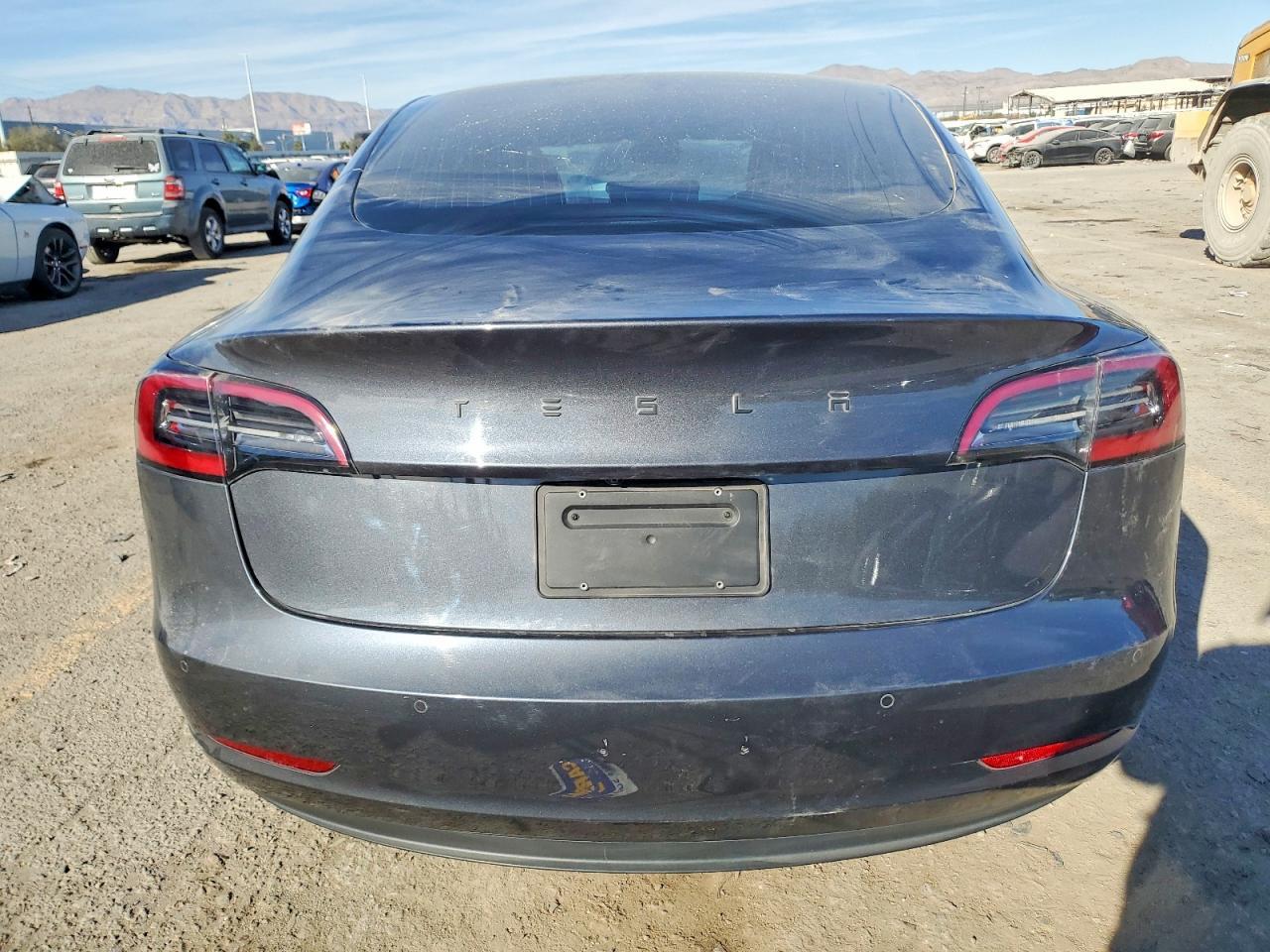 2019 Tesla Model 3 - Фото 6