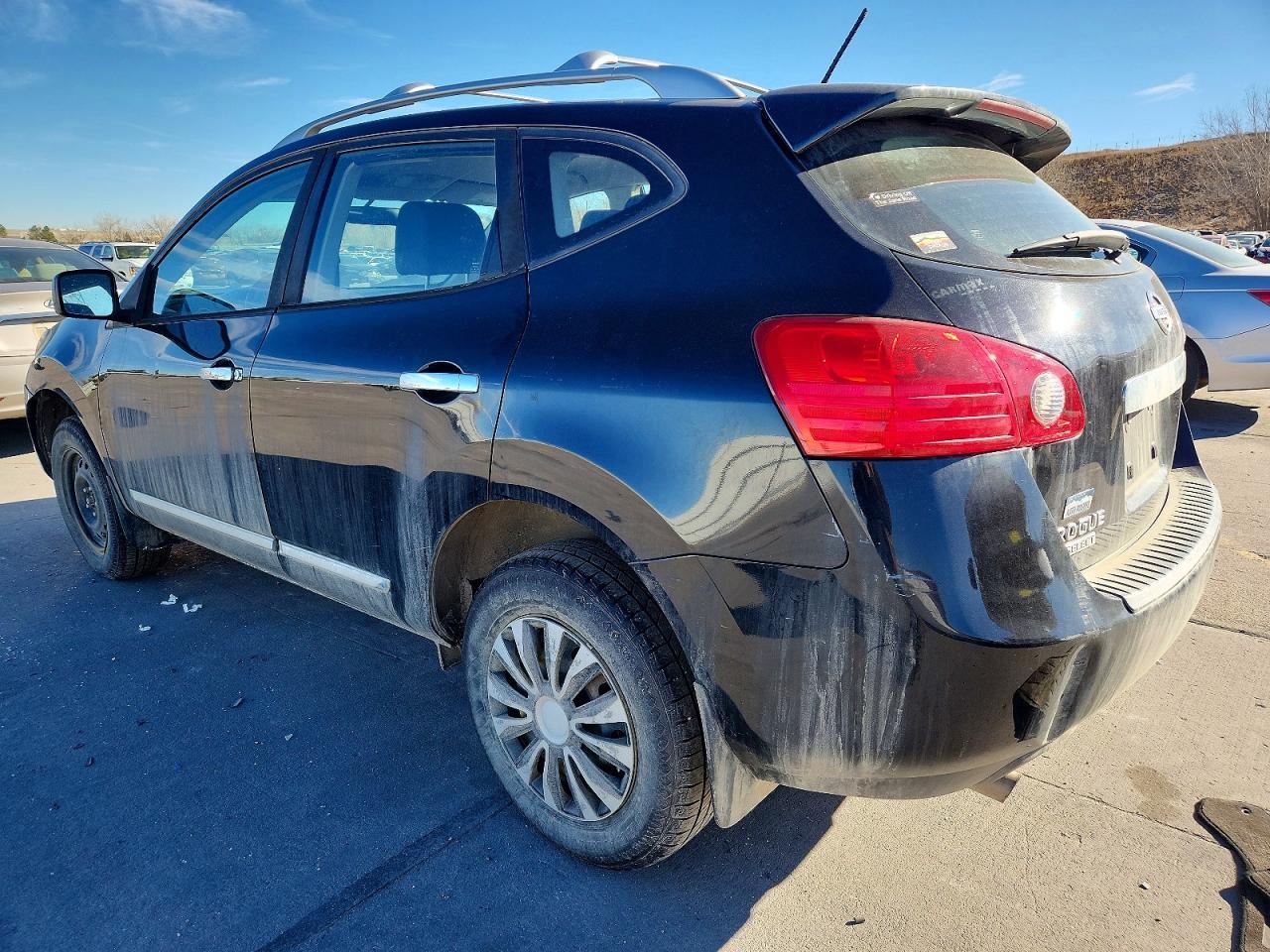 2015 Nissan Rogue Select S - Image 2