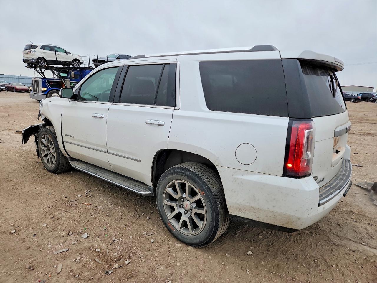 2016 GMC Yukon Denali - Image 2