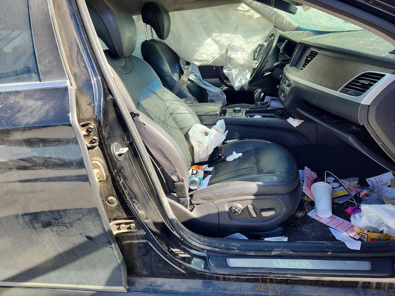 2015 Hyundai Genesis 3.8L - Image 7