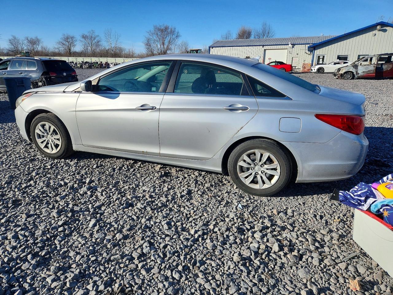 2011 Hyundai Sonata Gls - Image 2