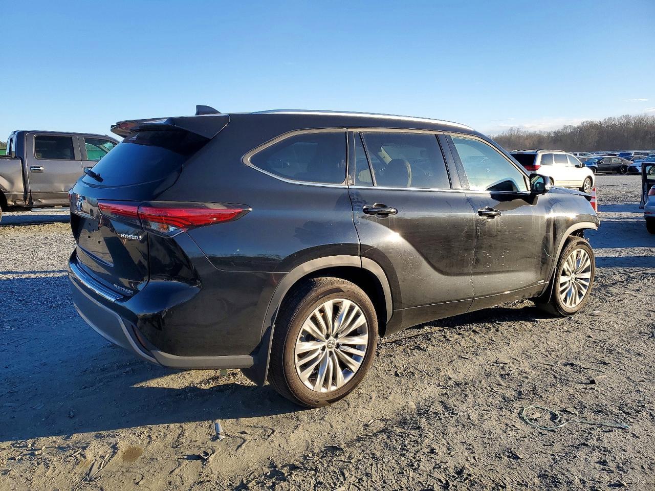 2023 Toyota Highlander Hybrid Limited - Фото 3