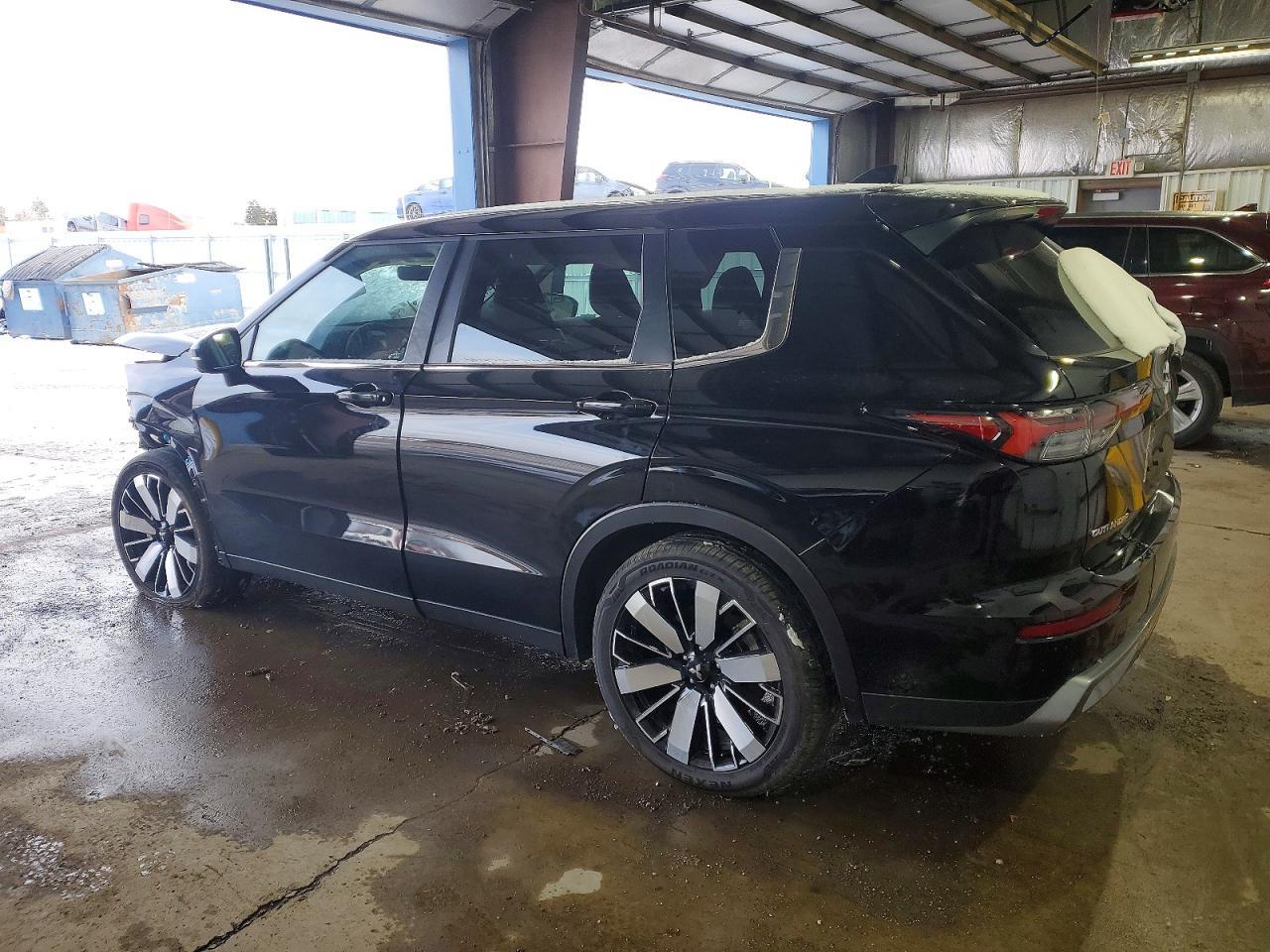 2025 Mitsubishi Outlander Se - Image 2