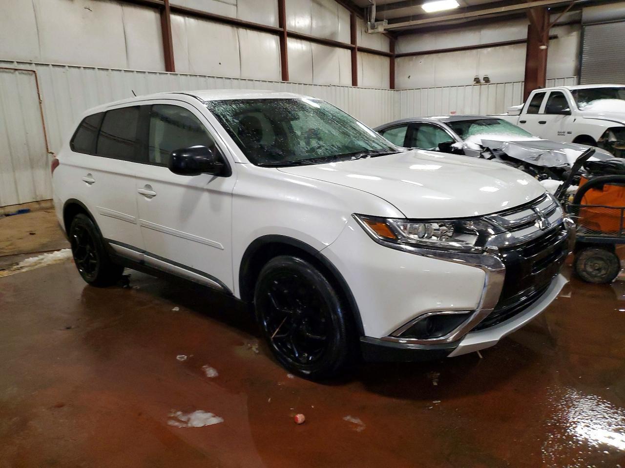 2016 Mitsubishi Outlander Se - Image 4