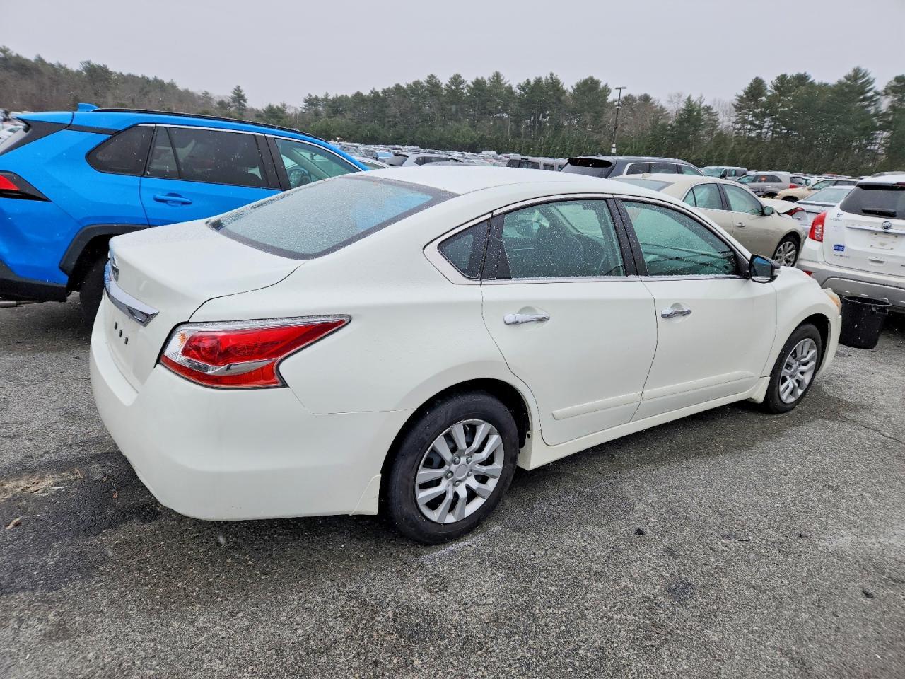 2015 Nissan Altima 2.5 S - Фото 3