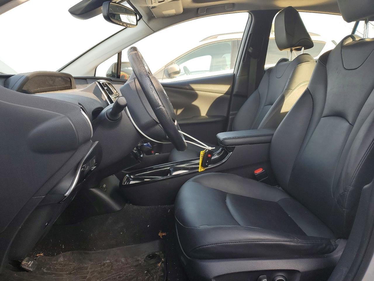 2016 Toyota Prius - Image 7