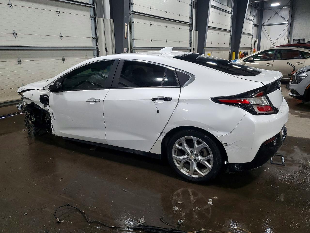2018 Chevrolet Volt Premier - Фото 2