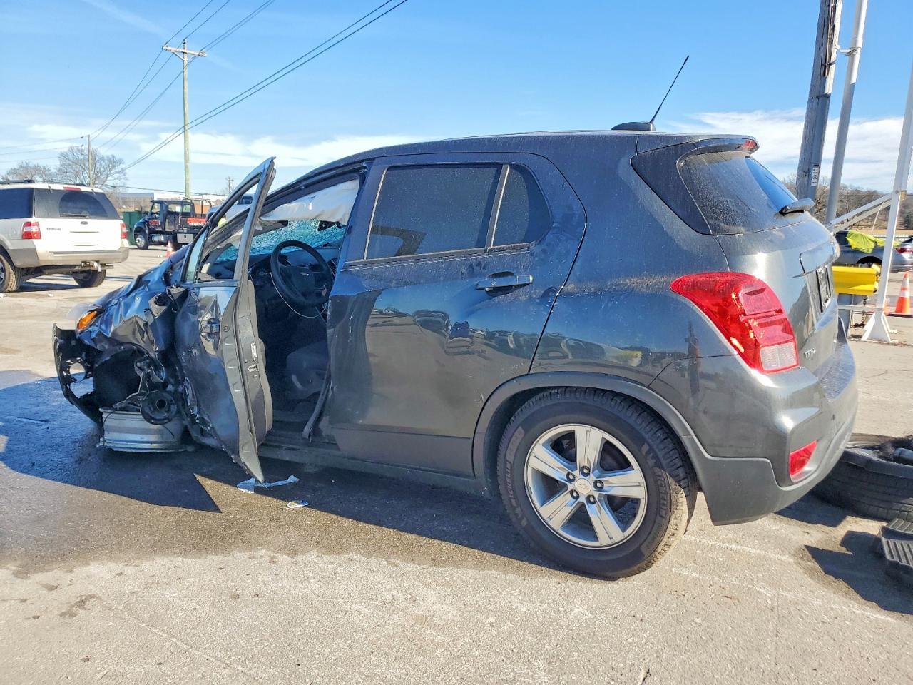 2019 Chevrolet Trax Ls - Фото 2