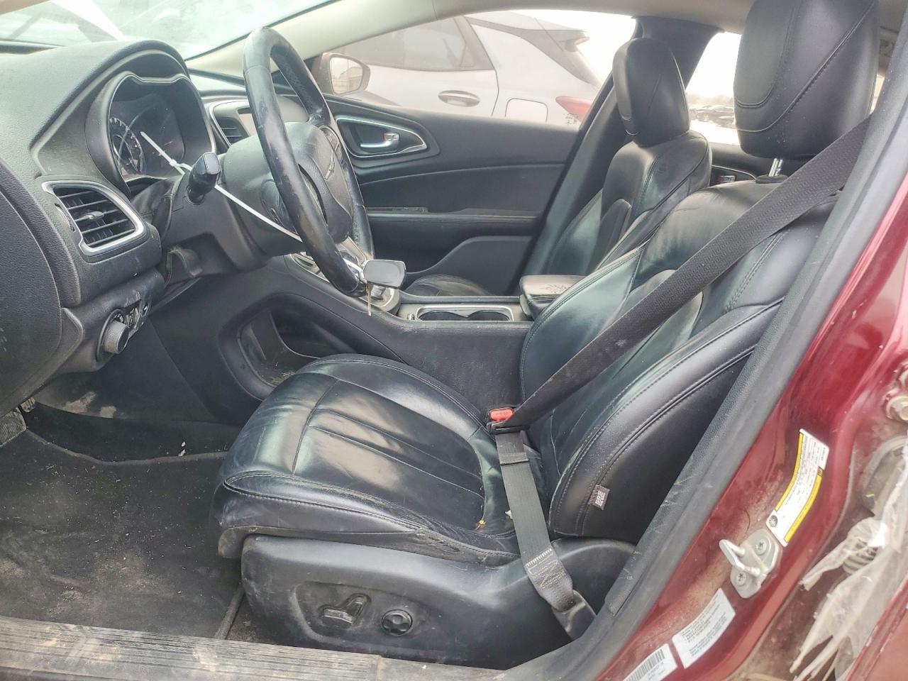 2016 Chrysler 200 Limited - Фото 7