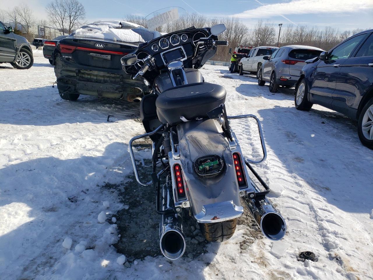 2017 Harley-Davidson Flhtcu Ultra Classic Electra Glide - Фото 4