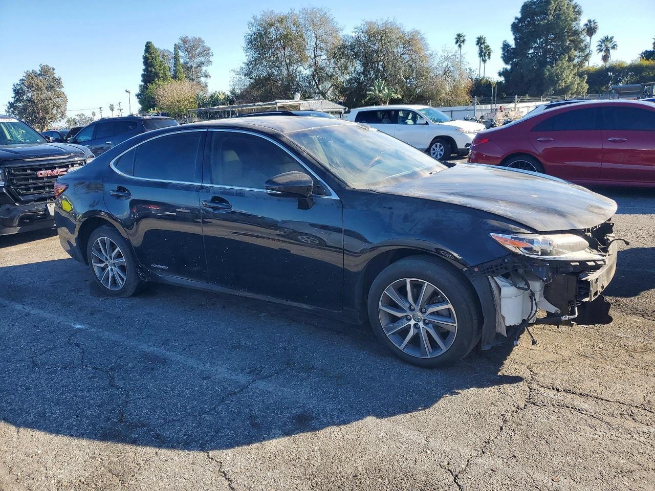 2017 Lexus Es 300H - Фото 4