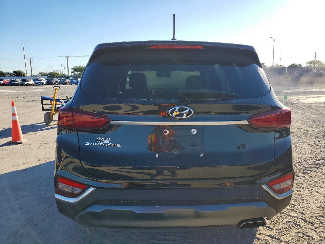 2020 Hyundai Santa Fe Se - Image 6