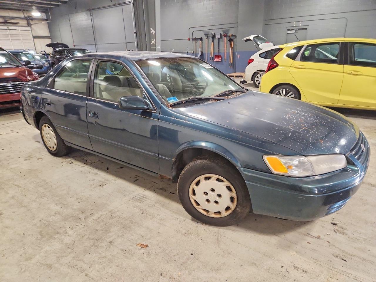 1997 Toyota Camry Ce - Фото 4