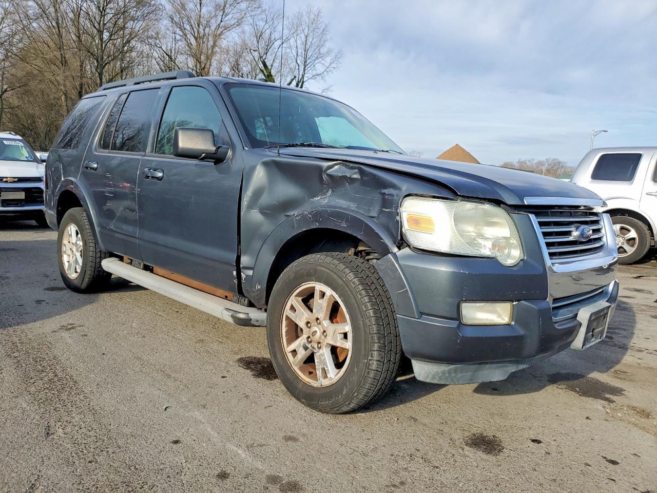 2010 Ford Explorer Xlt - Image 4