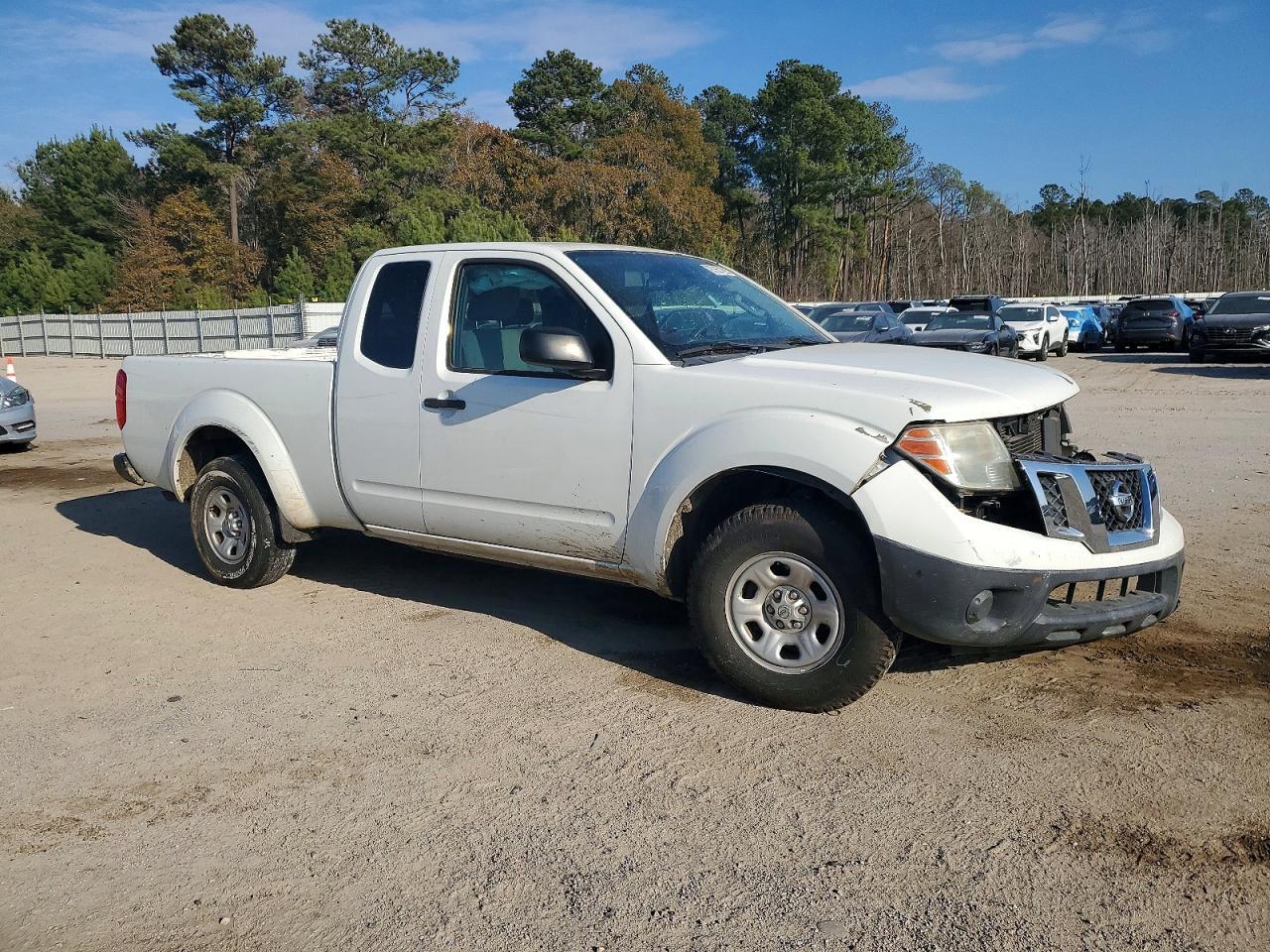 2016 Nissan Frontier S - Image 4