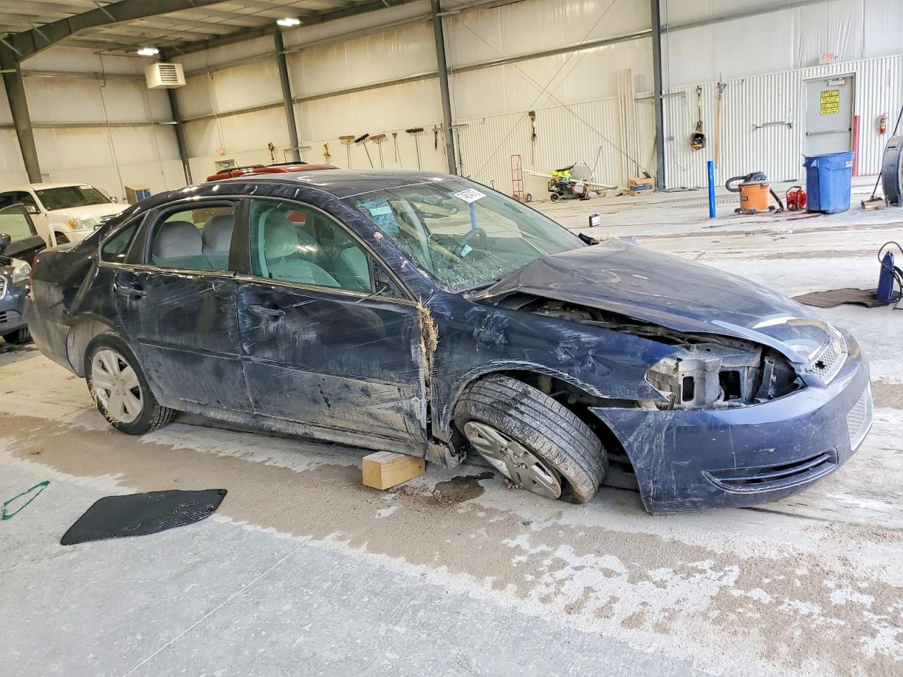 2011 Chevrolet Impala - Фото 4