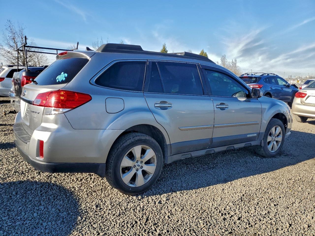 2011 Subaru Outback 2.5I Limited - Фото 3