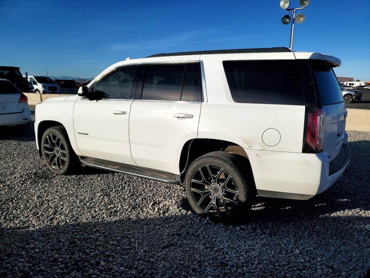 2019 GMC Yukon Slt - Image 2