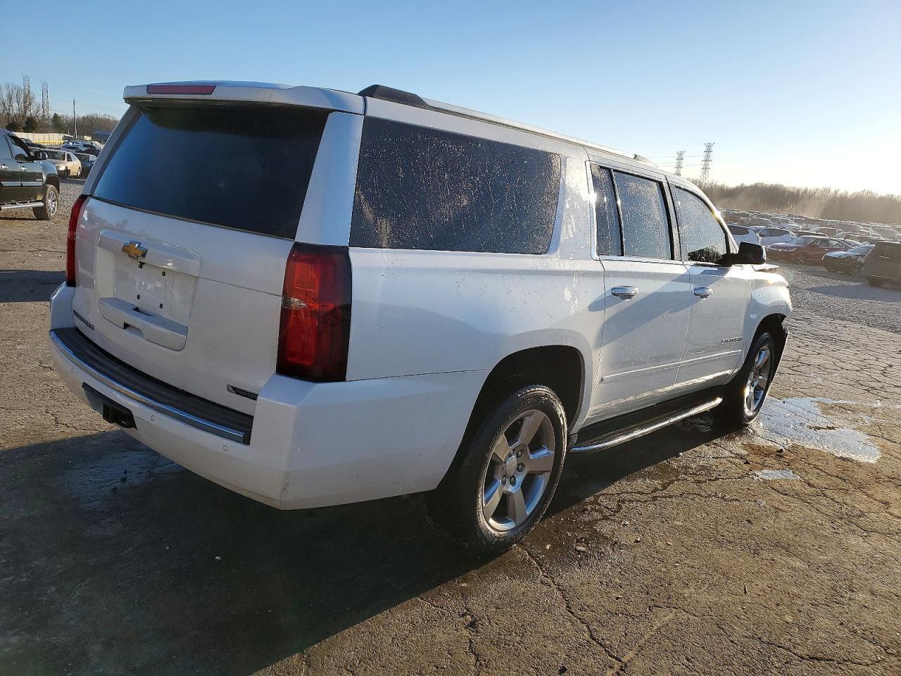 2018 Chevrolet Suburban C1500 Premier - Фото 3