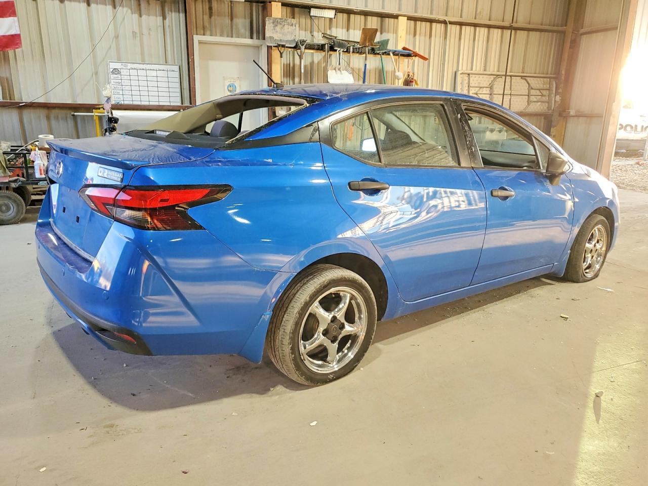 2022 Nissan Versa S - Фото 3