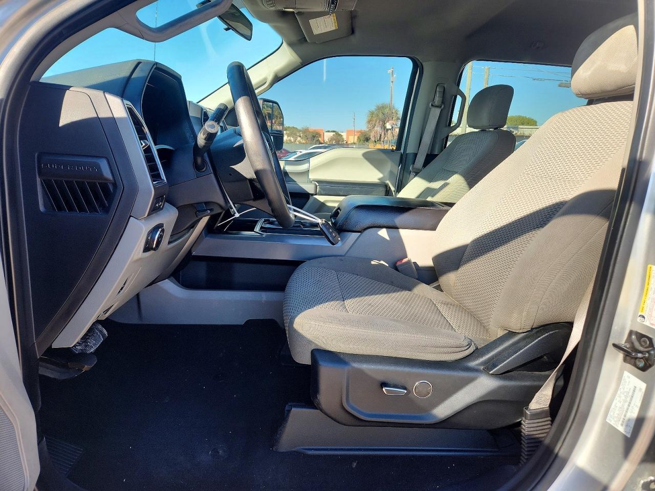 2019 Ford F250 Super Duty - Фото 7