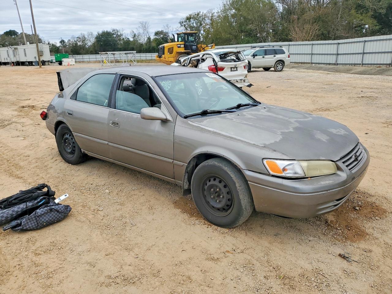 1999 Toyota Camry Ce - Image 4