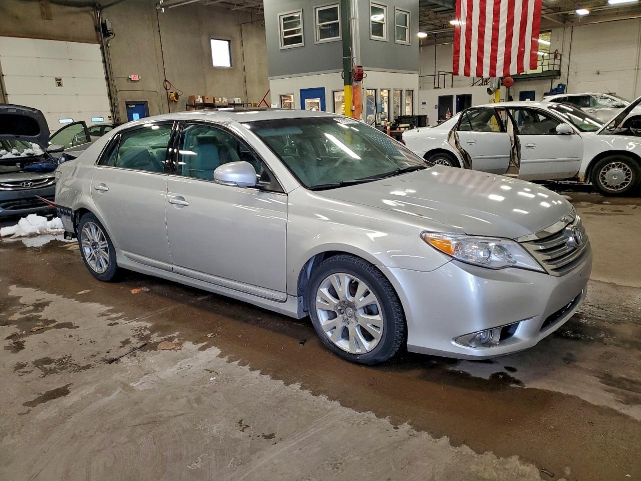 2012 Toyota Avalon Base - Image 4