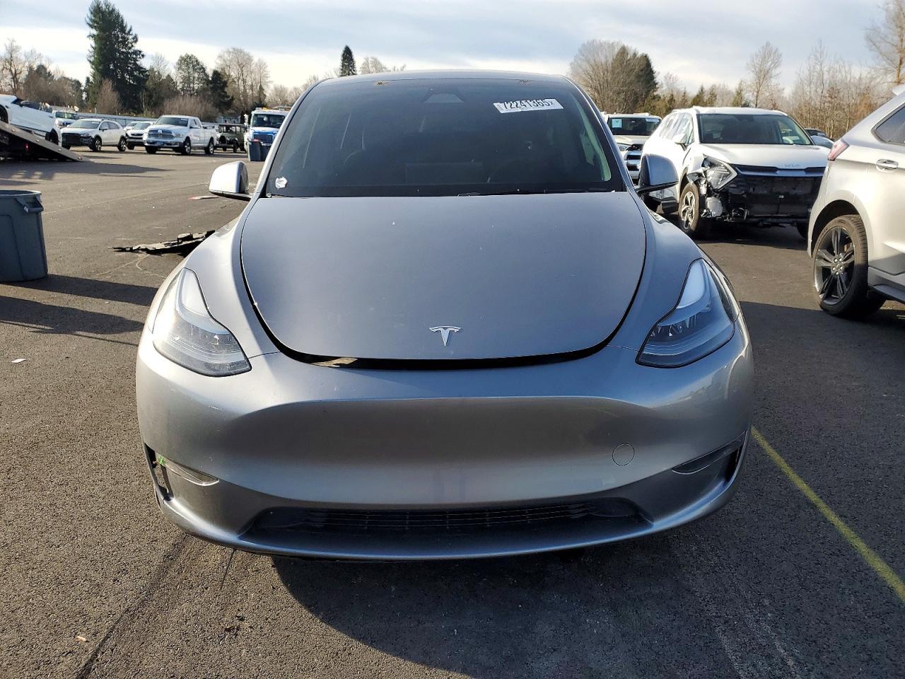 2024 Tesla Model Y - Фото 5