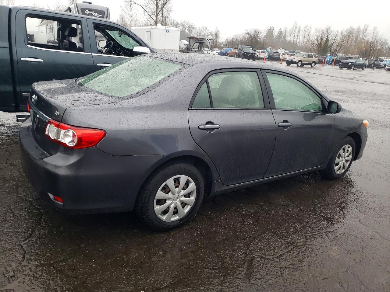 2011 Toyota Corolla Base - Фото 3
