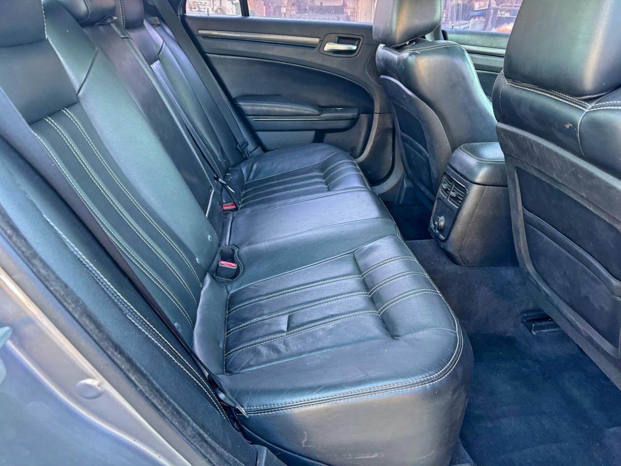 2013 Chrysler 300 S - Фото 6