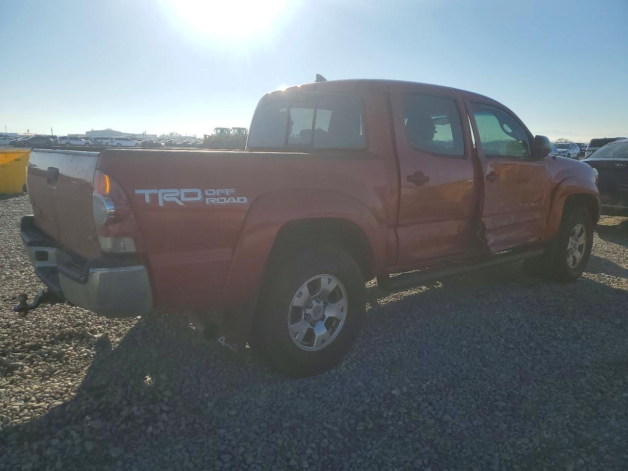 2015 Toyota Tacoma Double Cab - Image 3