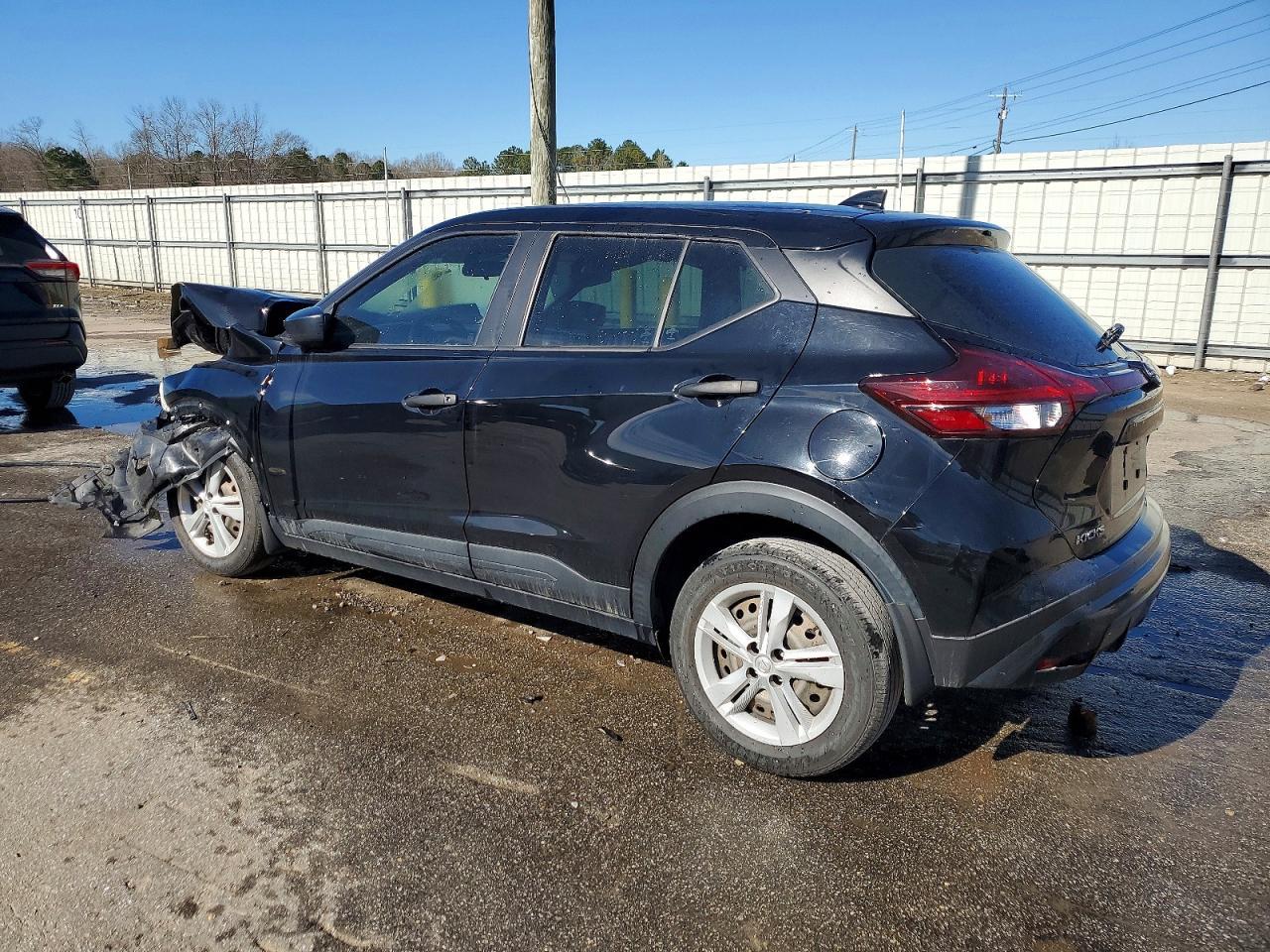 2023 Nissan Kicks S - Image 2