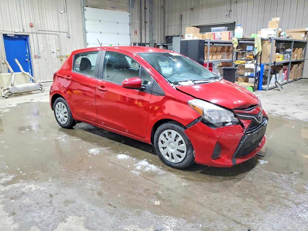 2017 Toyota Yaris 5-Door L - Фото 4