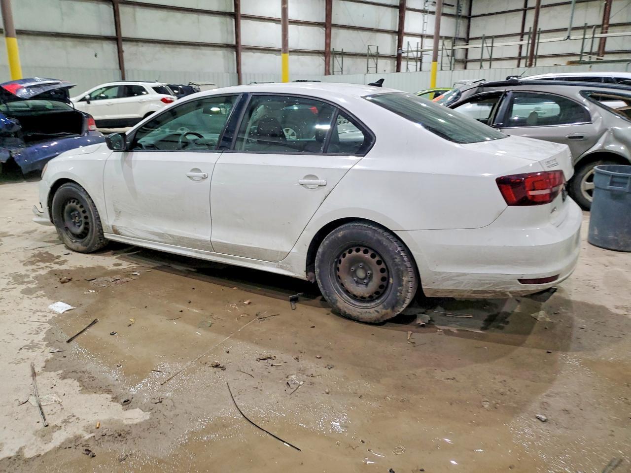 2016 Volkswagen Jetta S - Фото 2