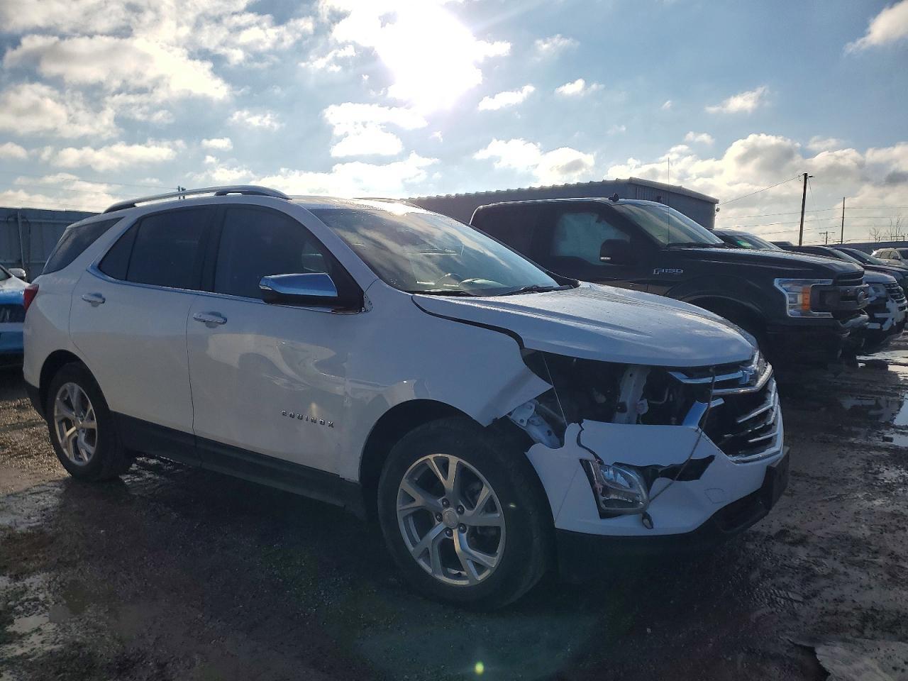 2018 Chevrolet Equinox Premier - Image 4