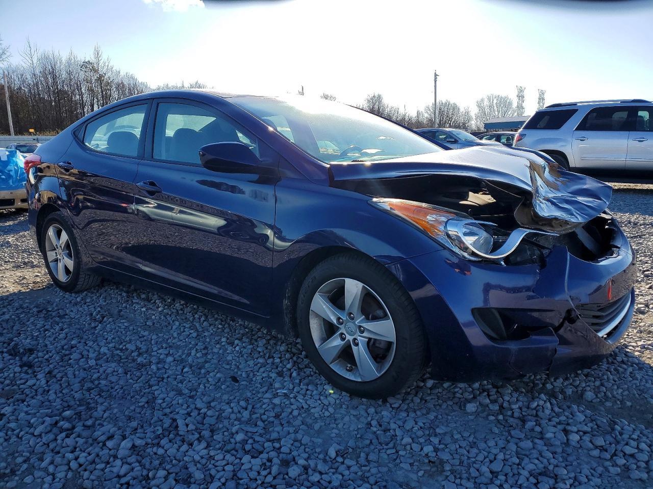 2013 Hyundai Elantra - Image 4