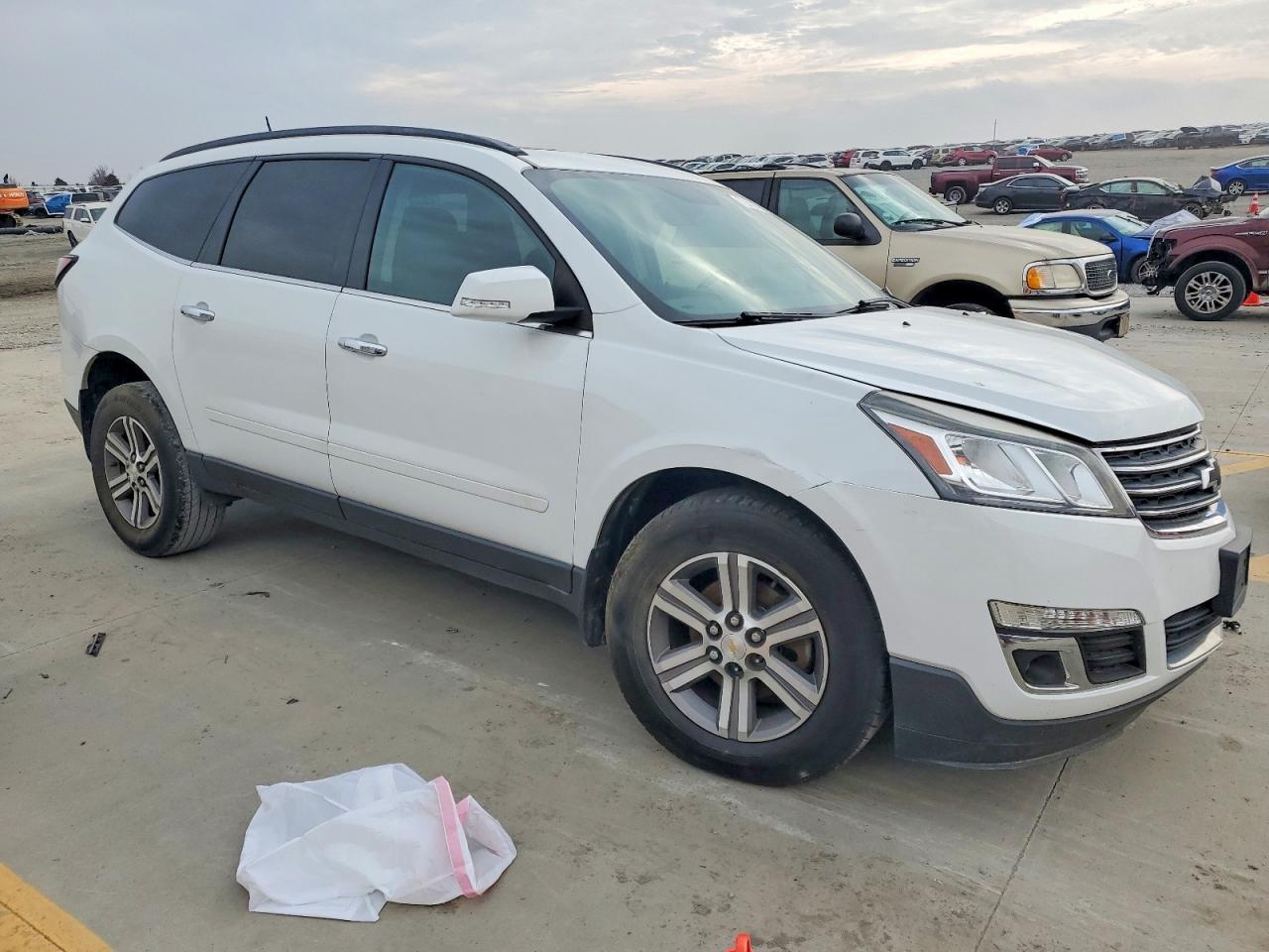 2017 Chevrolet Traverse Lt - Image 4