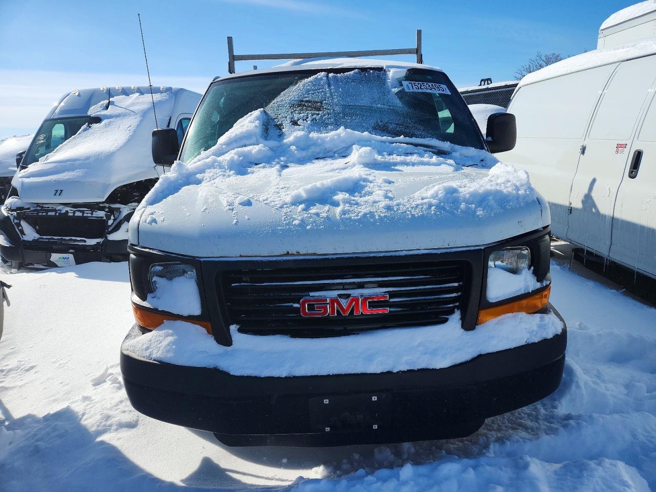 2015 GMC Savana - Фото 5