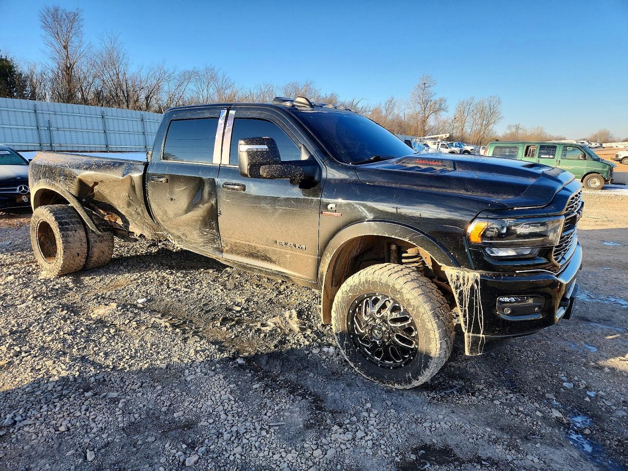 2023 Ram 3500 Limited - Фото 4